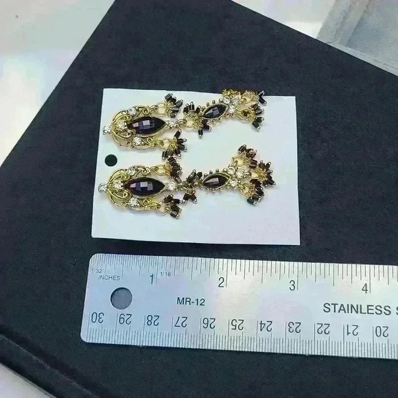 Vintage Gold-toned black stone and clear rhinestones earrings - Picture 11 of 17